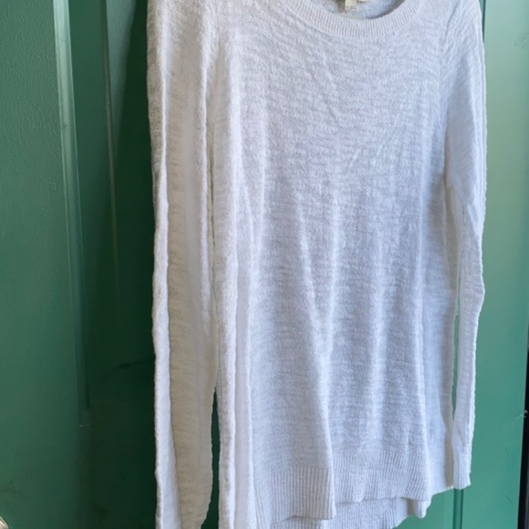Loft size medium beautiful cream color top - Picture 3 of 5